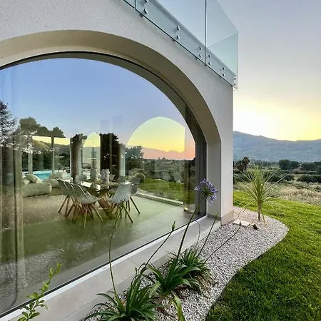 Curina Luxury Villa *