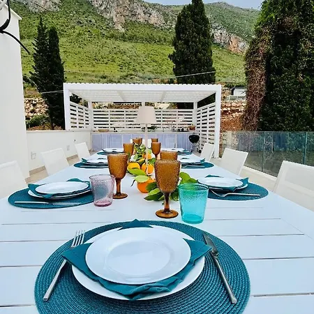 Curina Luxury